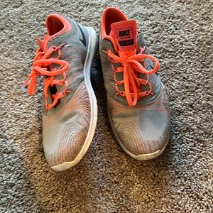 Nike Training Shoes! Gray and Pink Size 7
